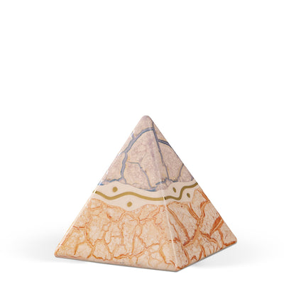 Keramikpyramide mit Goldverzierung