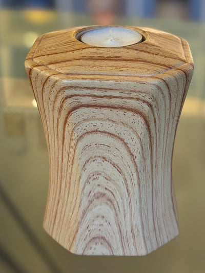 Gedenkurne in Holzoptik