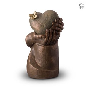 Herz in Hand Bronce